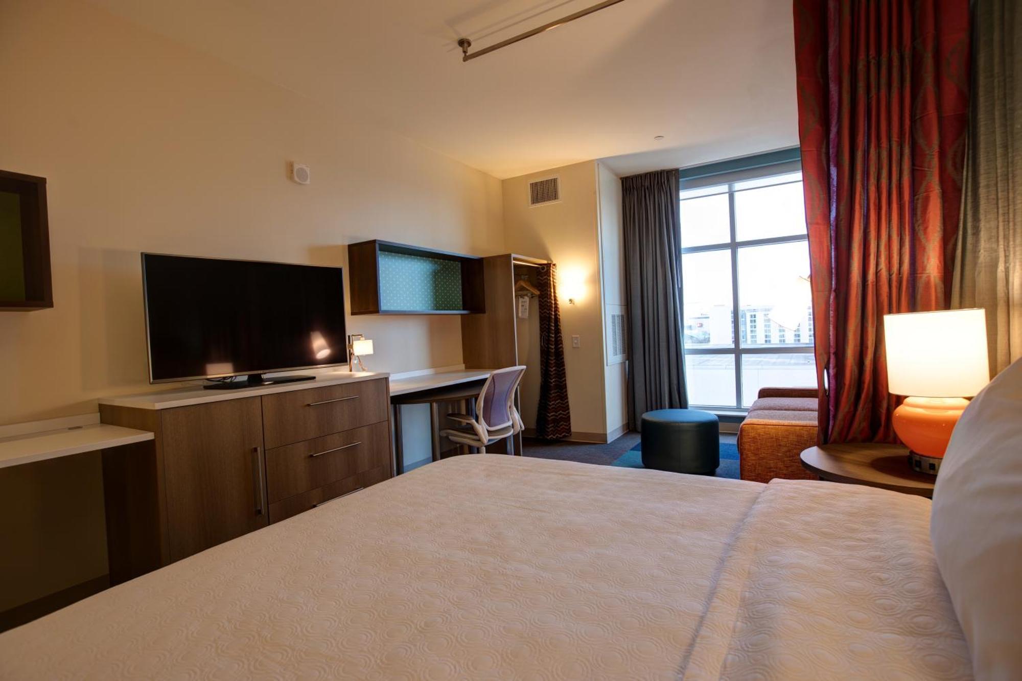 Hotel Home2 By Hilton Uptown 3*